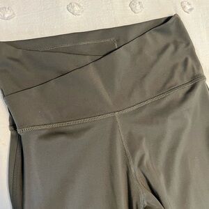 dark green NIKE leggings!